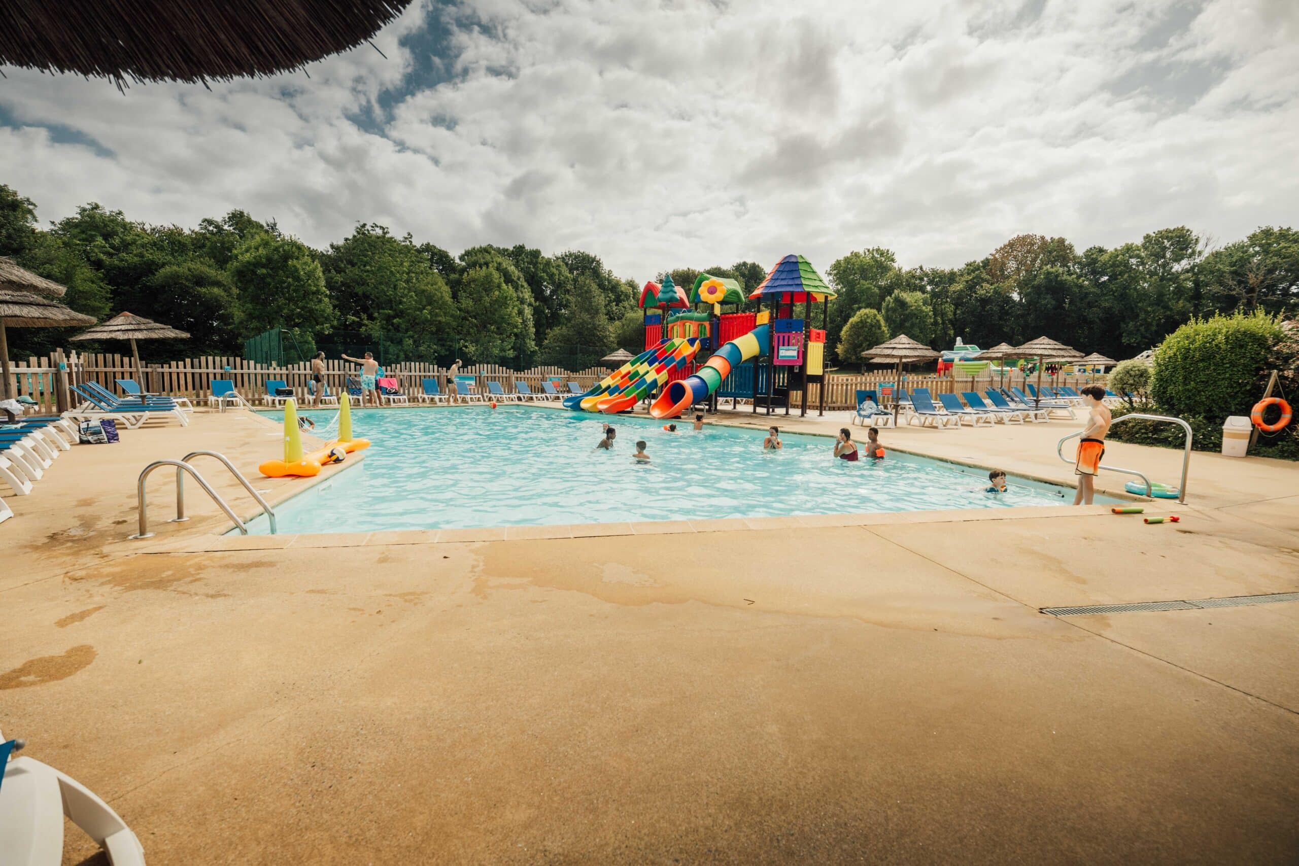 piscine du camping 1 scaled